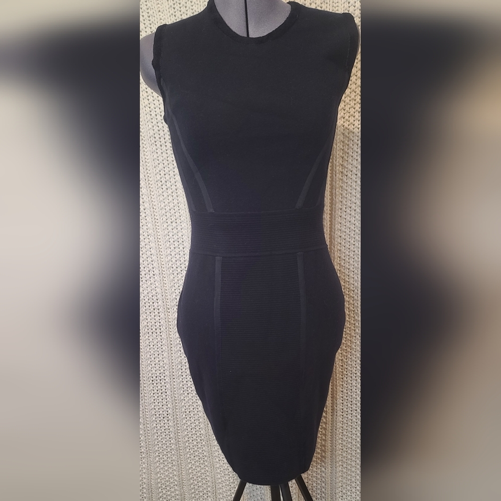 Diane Von Furstenberg wool blend black sleeveless sweater dress women's Medium